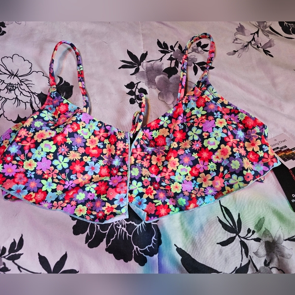 Bikini Top Flowers Flutter Ruffle Style Large - Picture 1 of 5